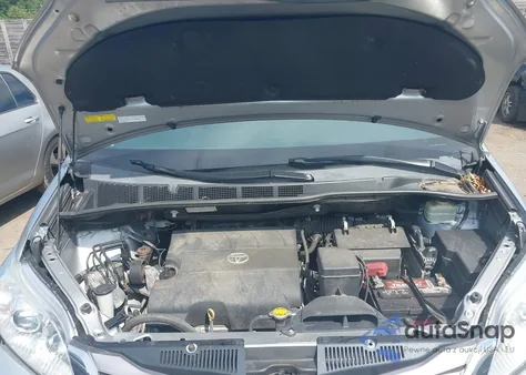 2016 Toyota Sienna Xle 7 Passenger z USA, uszkodzony, nr VIN 5TDDK3DC2GS141869